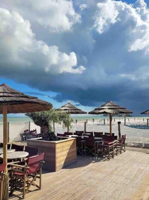 Au 154 Bis - Joli Appartement Avec Grande Terrasse Et Proche De La Plage A Malo Dunkirk Exterior foto